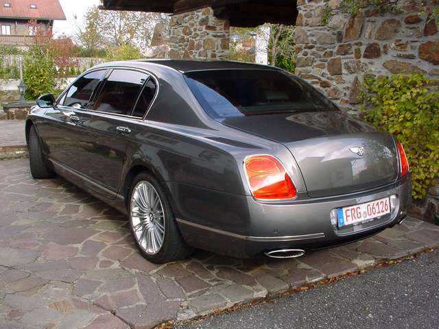 Bentley Flying Spur Speed EINMALIG! Wie fabrikneu! NUR 4.200 km