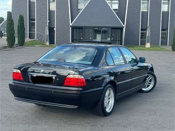 735i V8 M-18 Zoll / Kein Rost / 3.Hand / S.Heft /