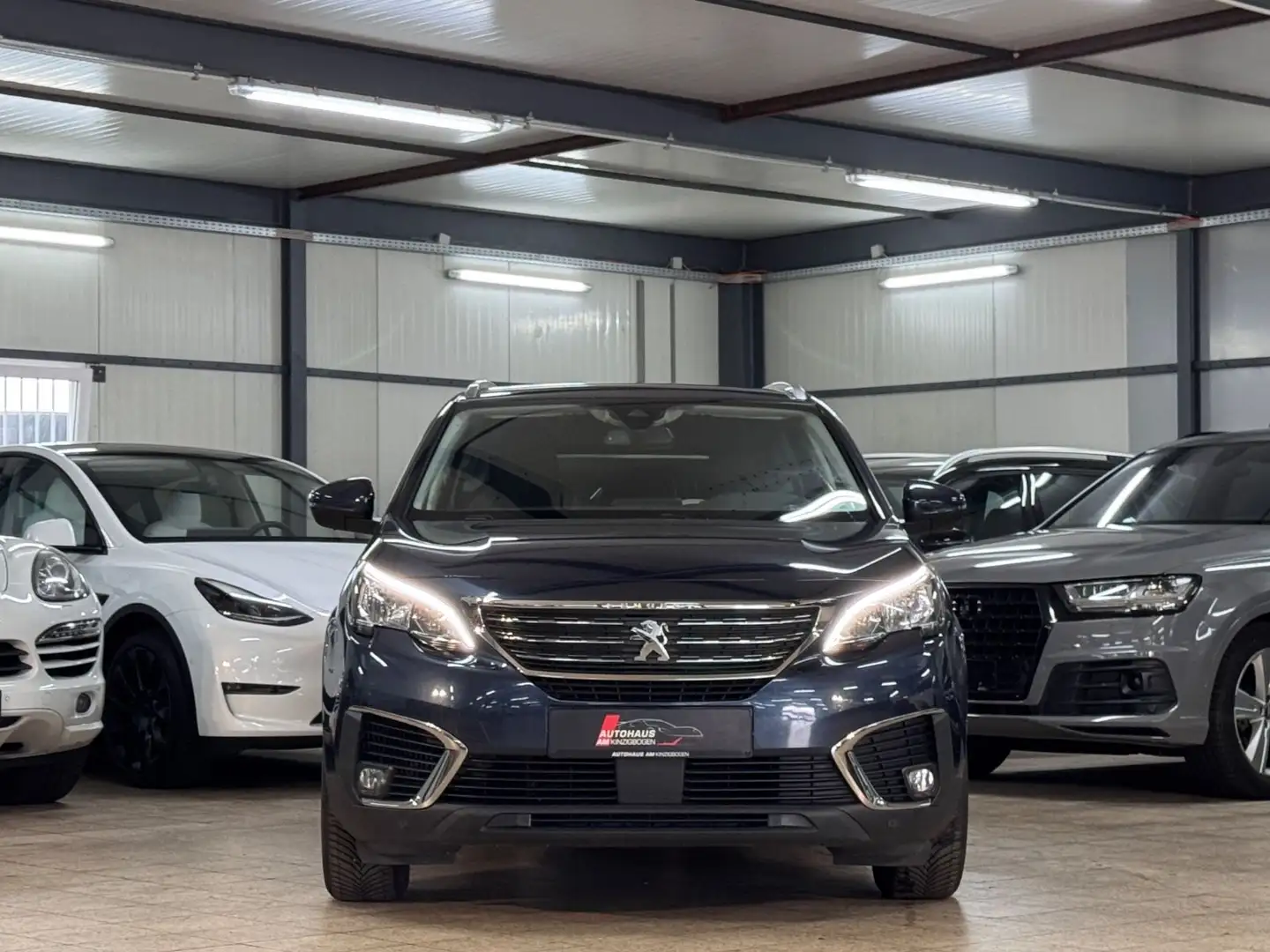 Peugeot 5008 Active BUSINESS*7SITZER*LANE*NAVI*1.HAND Bleu - 2