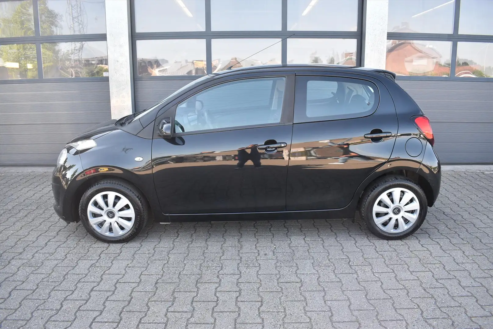Citroen C1 1.0 e-VTi 68pk 5-drs Feel Zwart - 2