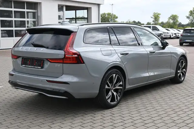 Volvo V60 view 5