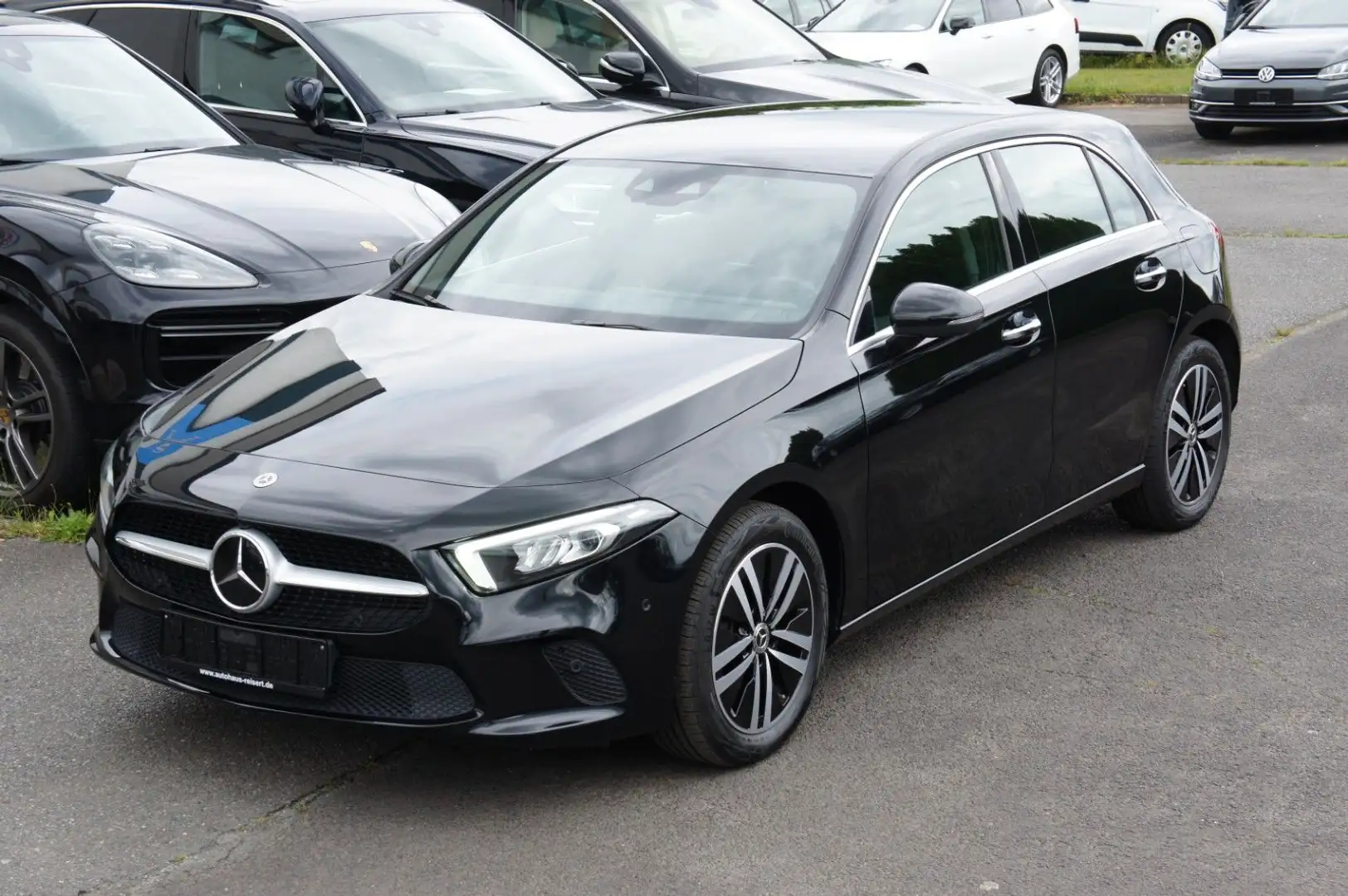 Mercedes-Benz A 250 e Progressiv*ACC*LED*360°*HUD*HIGHEND*LEDER Schwarz - 1