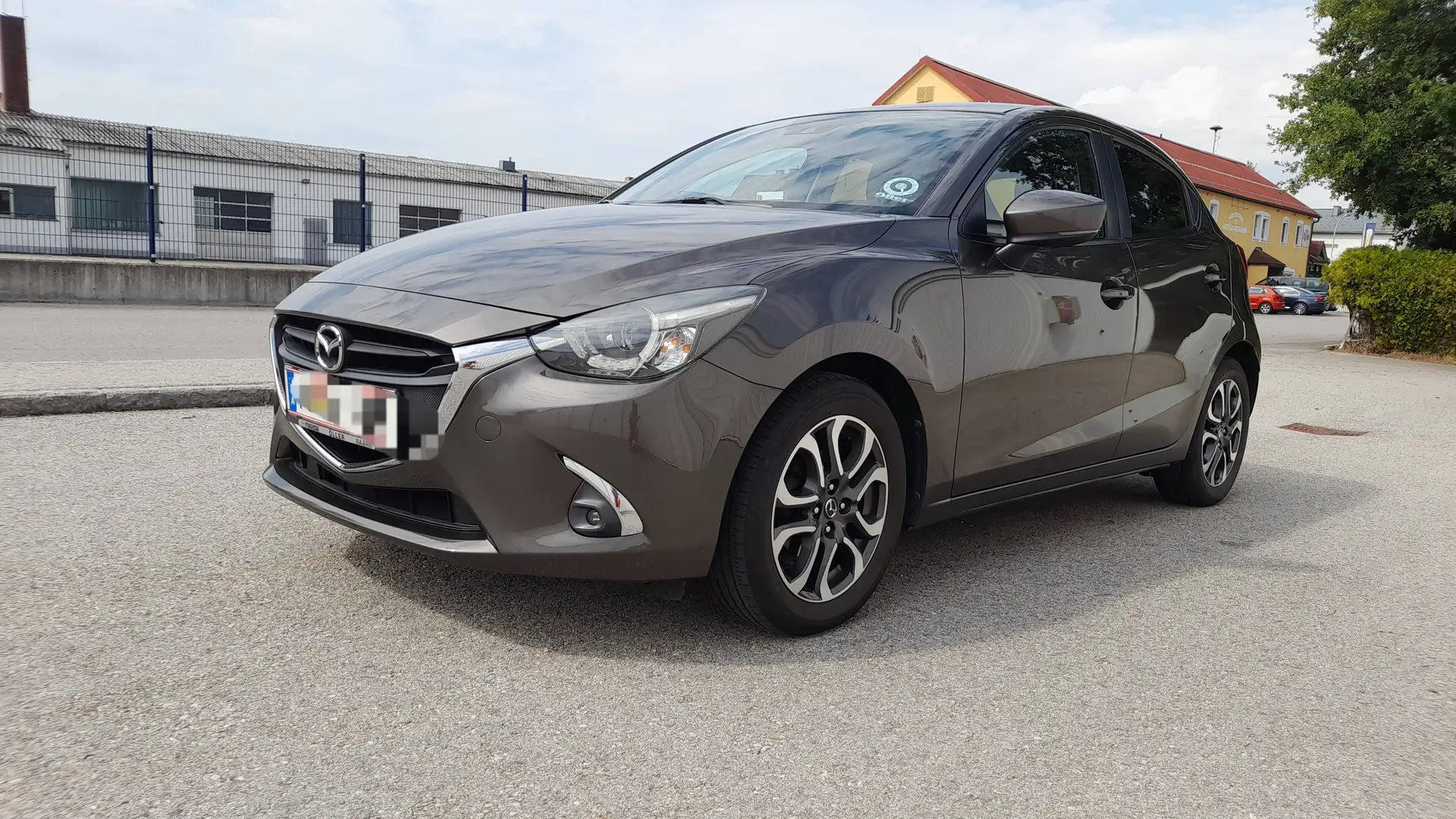 Mazda 2 Mazda 2 G90 Revolution Revolution Braun - 1