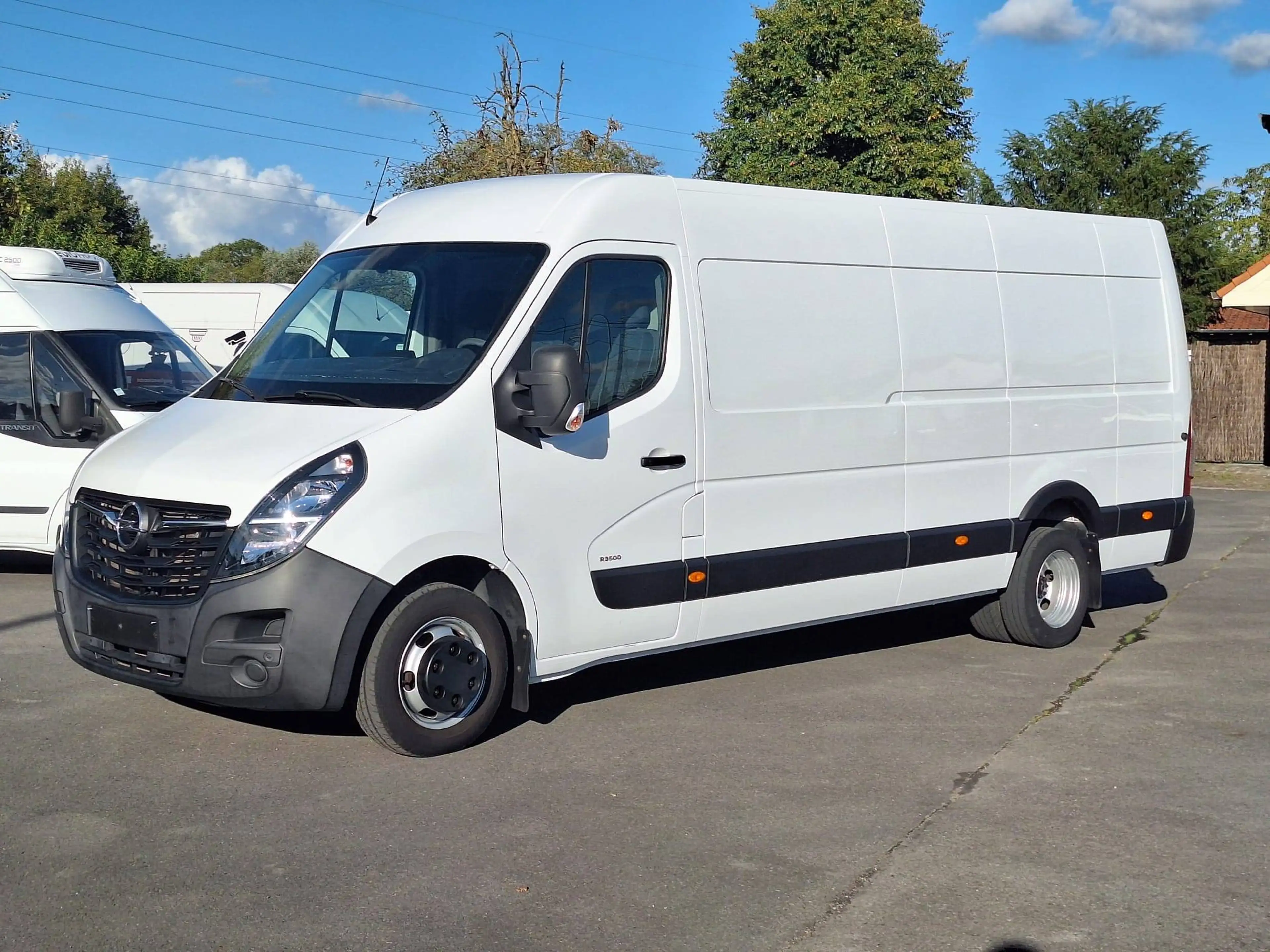 Opel Movano 2.3dci L4H2 Dubbellucht 3.5t trek 77000km (18000netto+Btw/Tva)