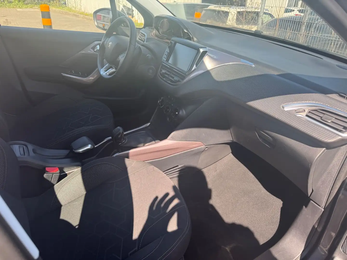 Peugeot 2008 Active Klimaanlage Grau - 2