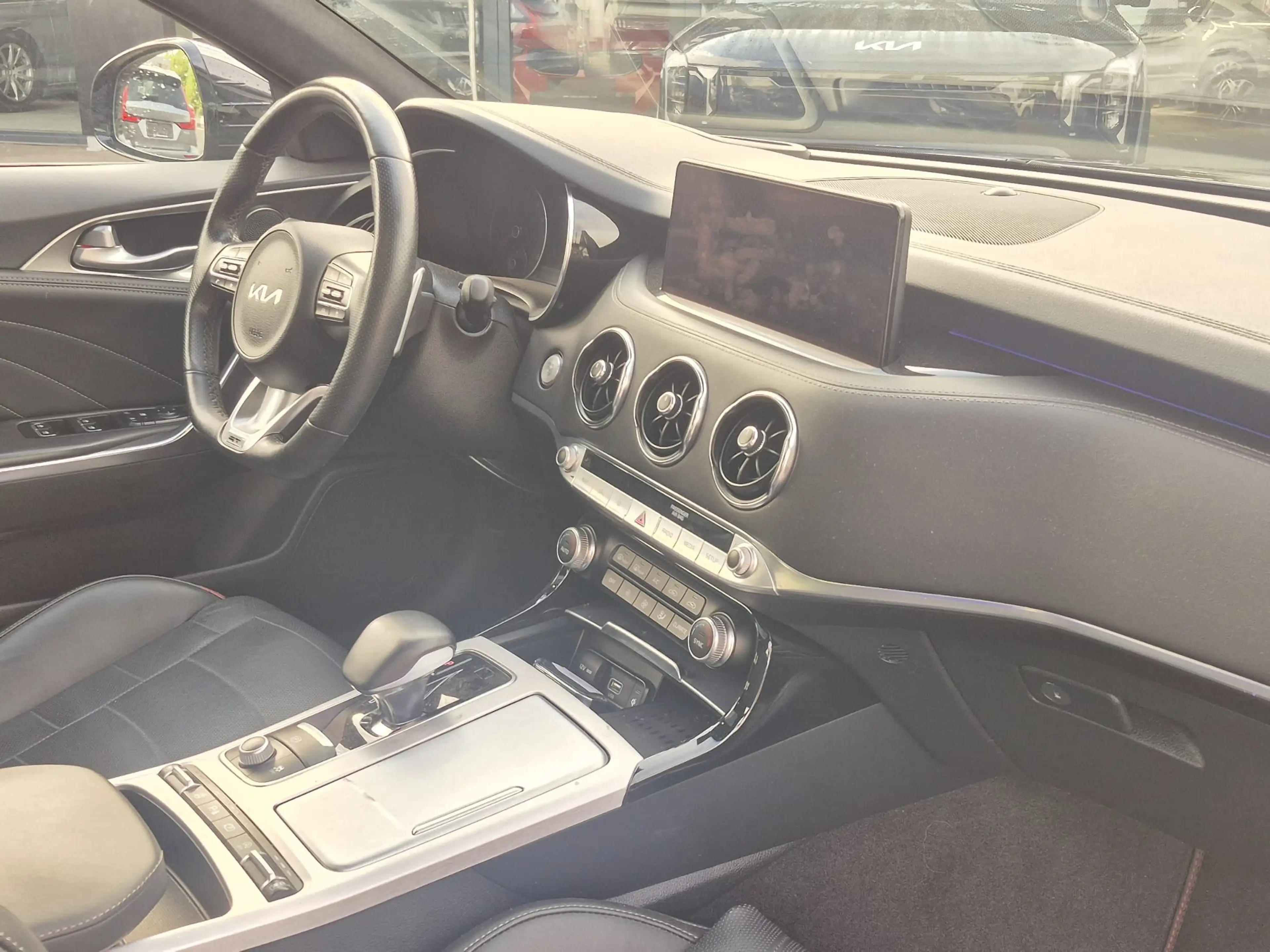 Kia Stinger 3,3 T-GDI ISG GT AWD Aut *S-Dach**TOP* — photo 7