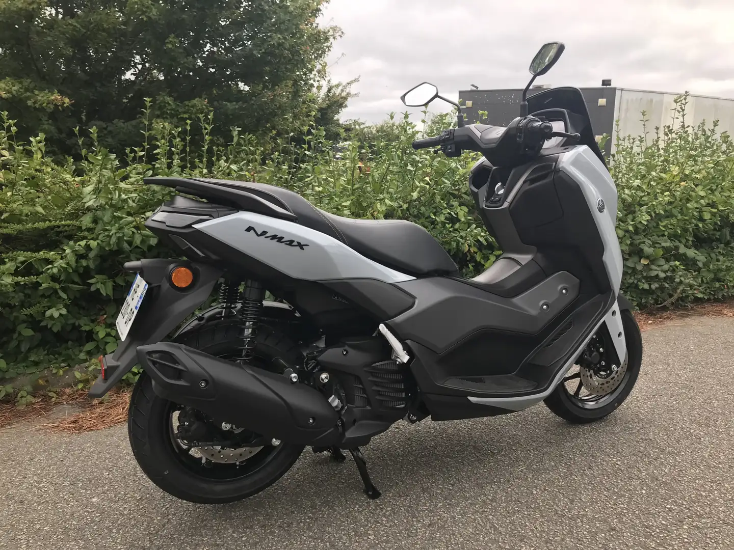Yamaha NMAX Gris - 2