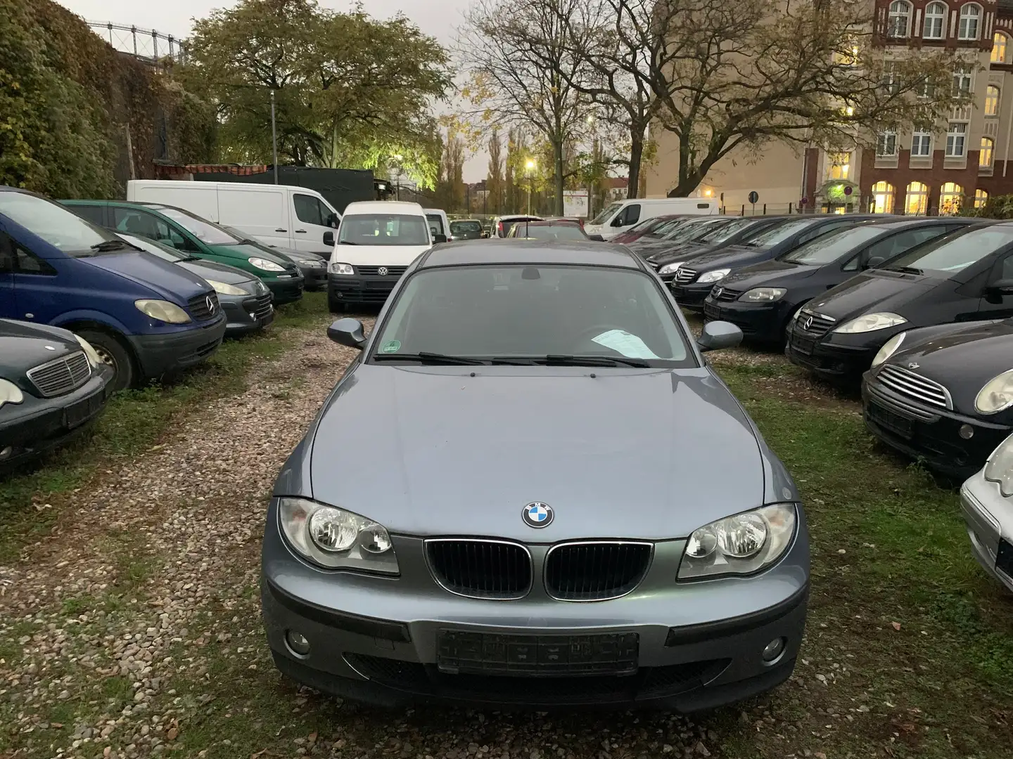 BMW 118 118d 1lim. 2 Hand+Auto 1A + TUV ist Neu Blau - 1