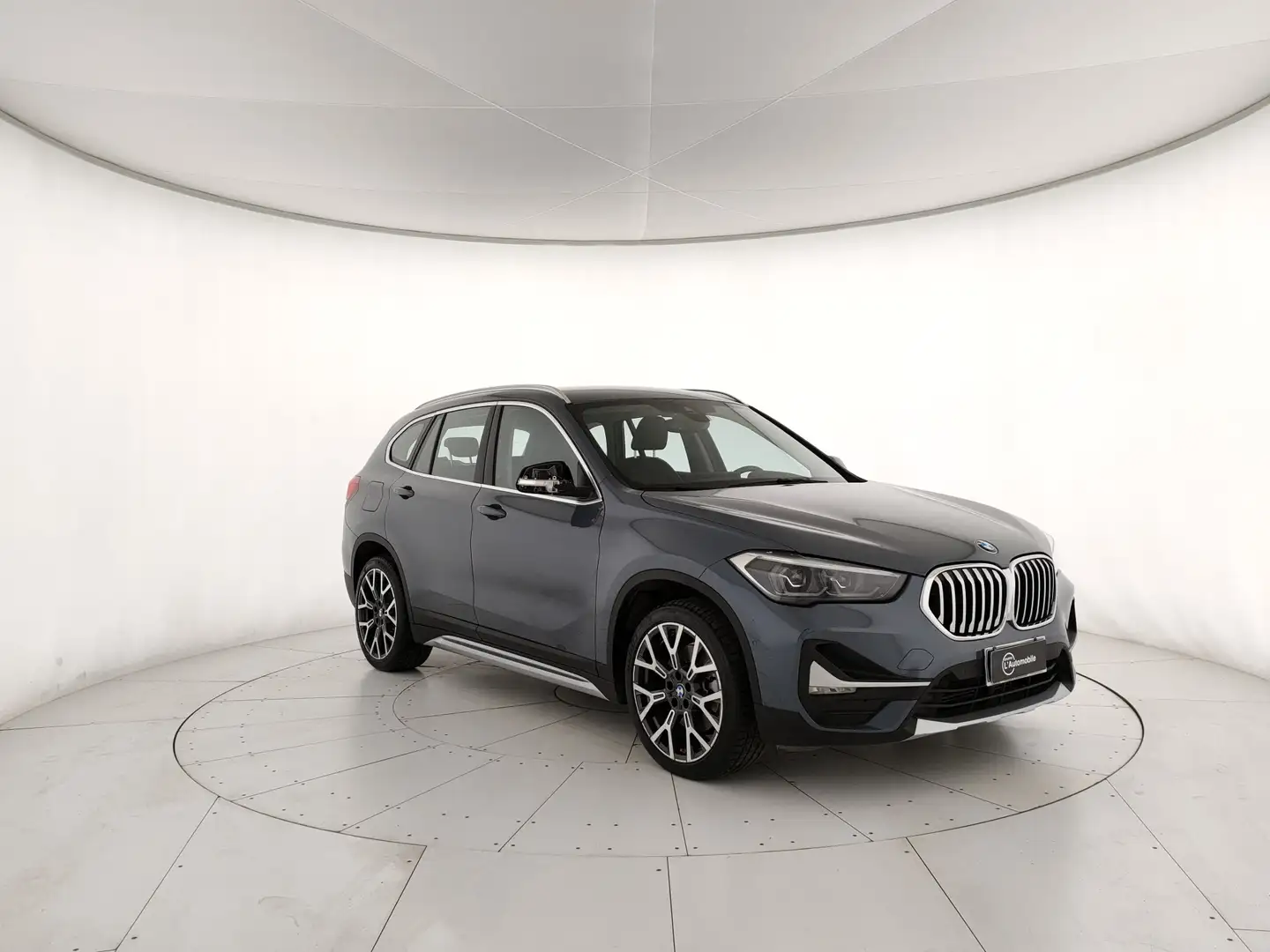 BMW X1 X1 xdrive25e xLine auto siva - 1