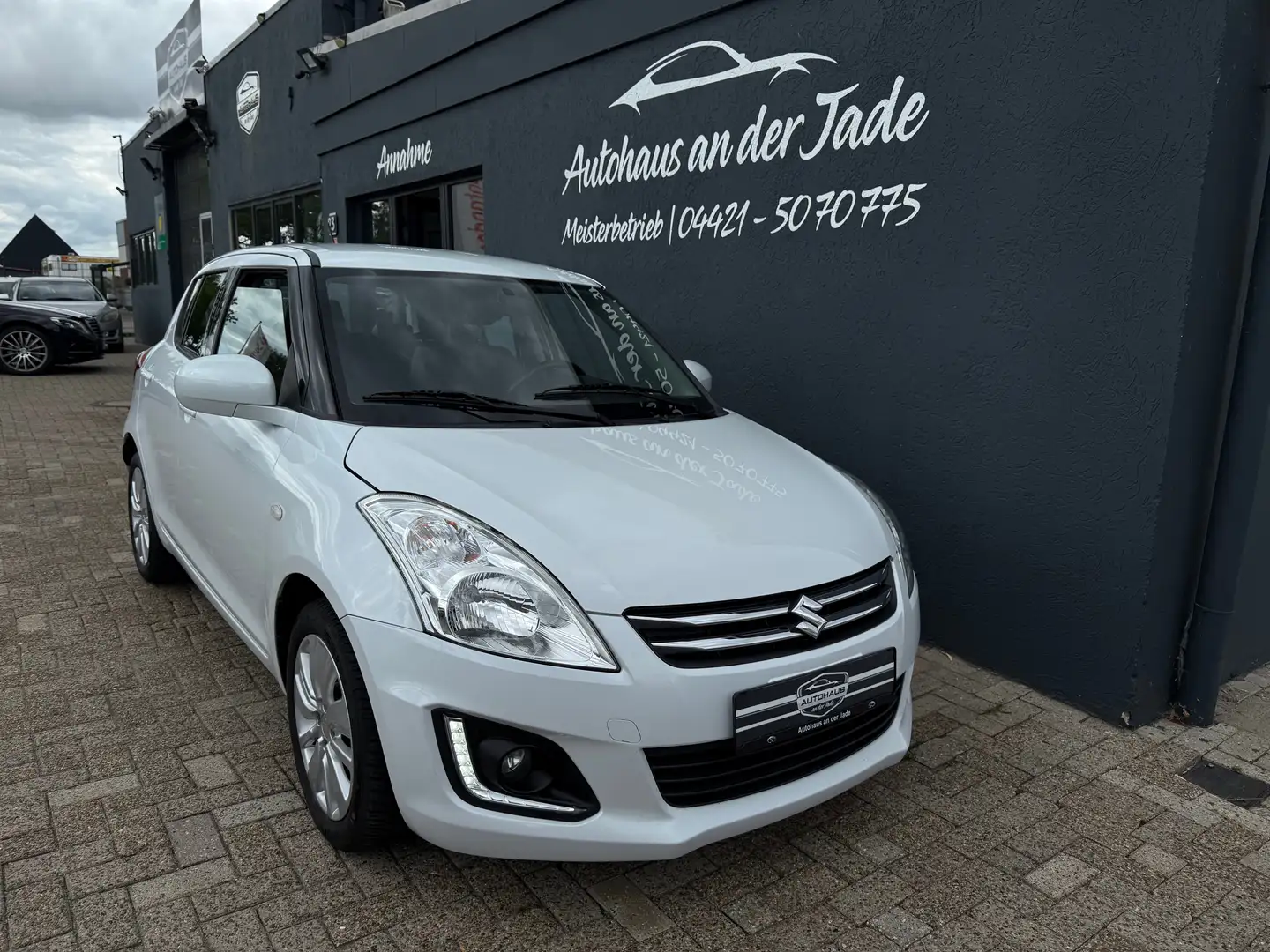 Suzuki Swift Club*Top Zustand*HU/AU Neu*AWR*EURO5*Teilleder Blanc - 1