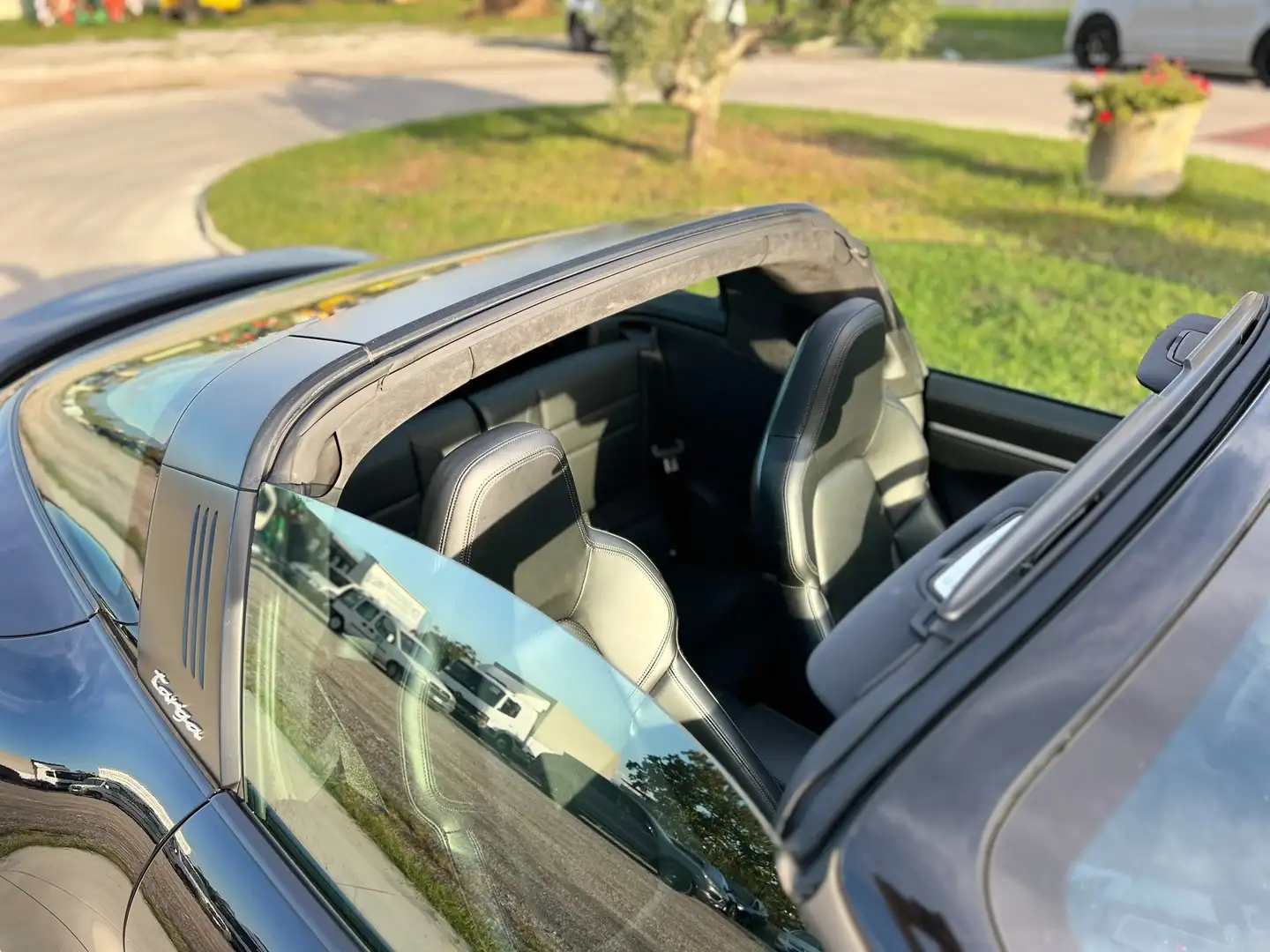 Porsche 992 911 TARGA 4  3.0 385cv AUTOM. UNICO PROPR. IVA ESP Schwarz - 2