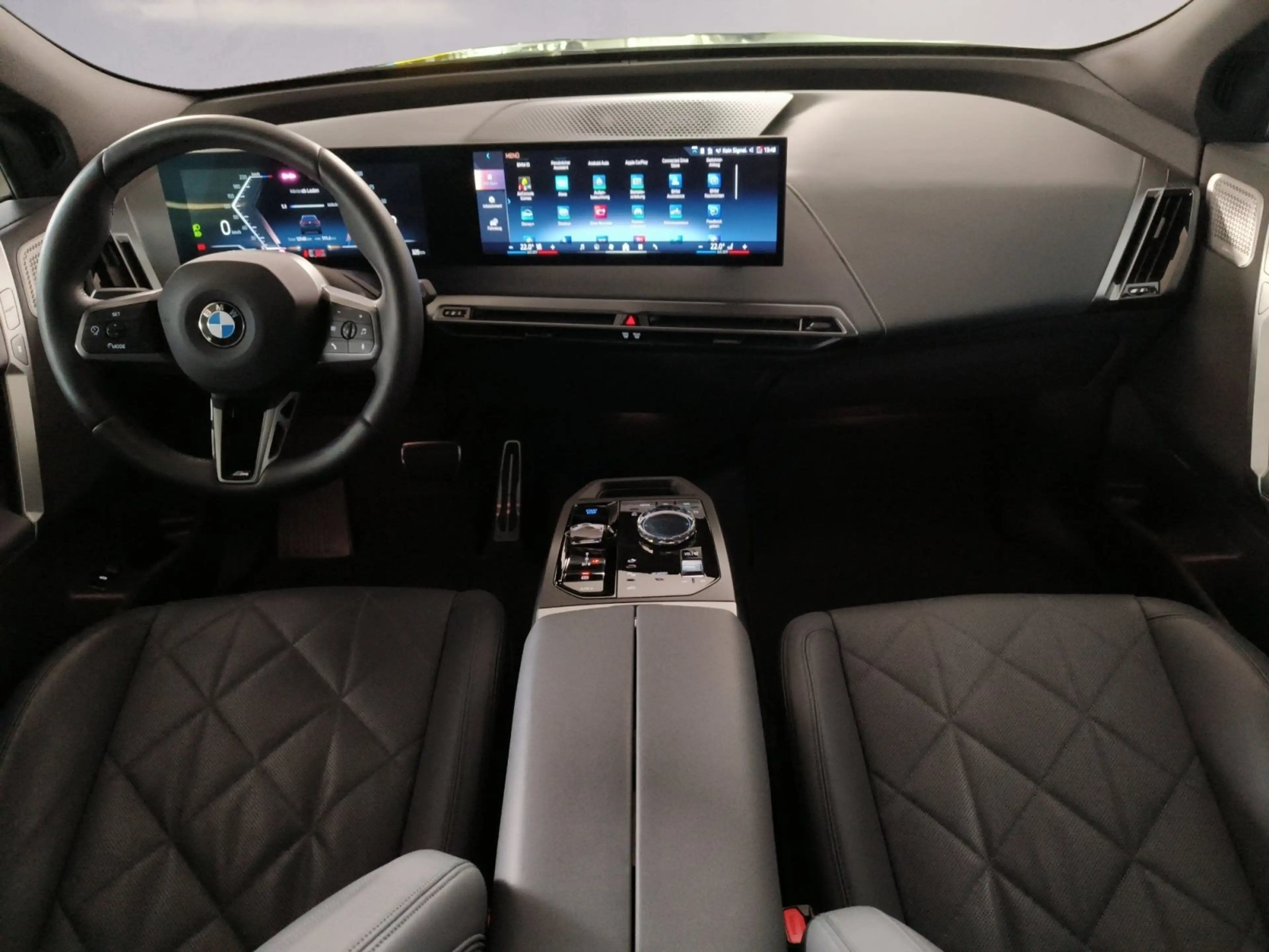 BMW iX xDrive60 — photo 5