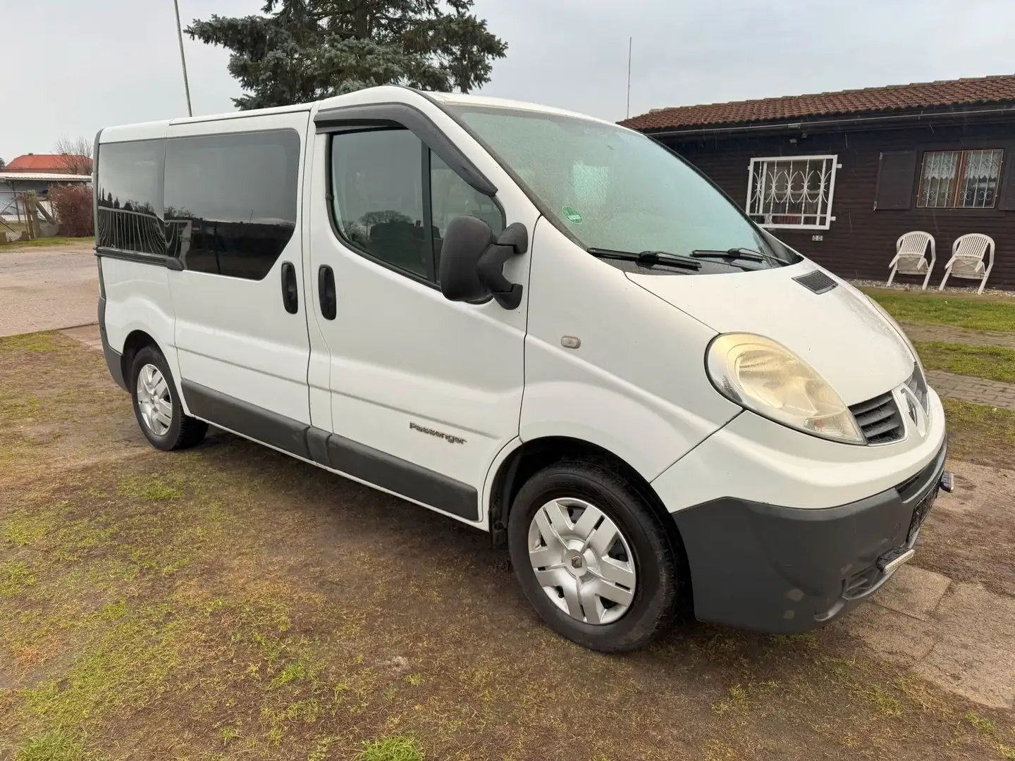 Renault Trafic Combi L1H1 2,9t  Klima verglast 8-Sitzer Weiß - 2