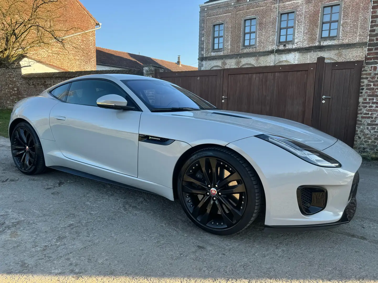 Jaguar F-Type Coupé 3.0 V6 S/C R-Dynamic (EU6.2) *GRIS NARDO* Grijs - 1