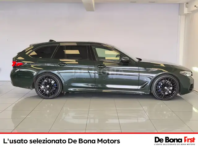 BMW 5 Series view 6