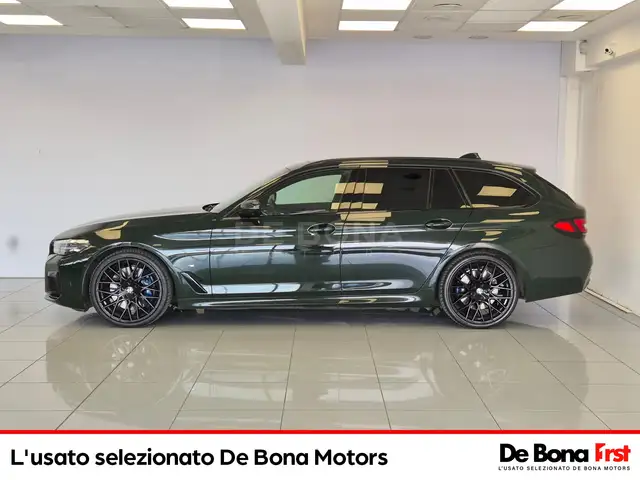 BMW 5 Series view 3