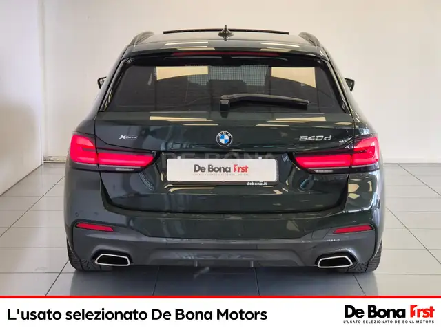 BMW 5 Series view 5