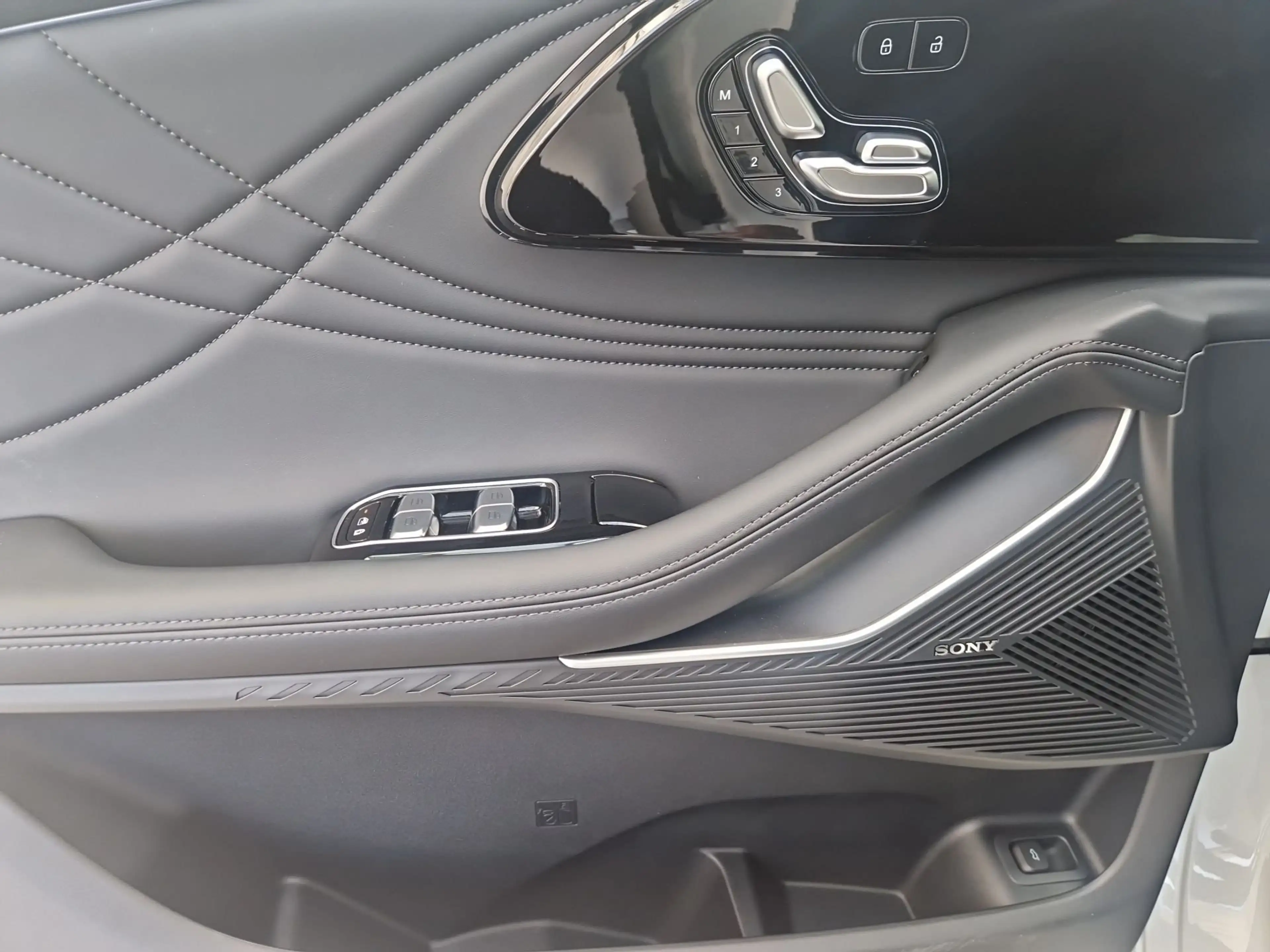 Omoda 9 PHEV 2xKlima 360 4xElSitz 4xSHZ ACC AUT HUD LM — photo 14