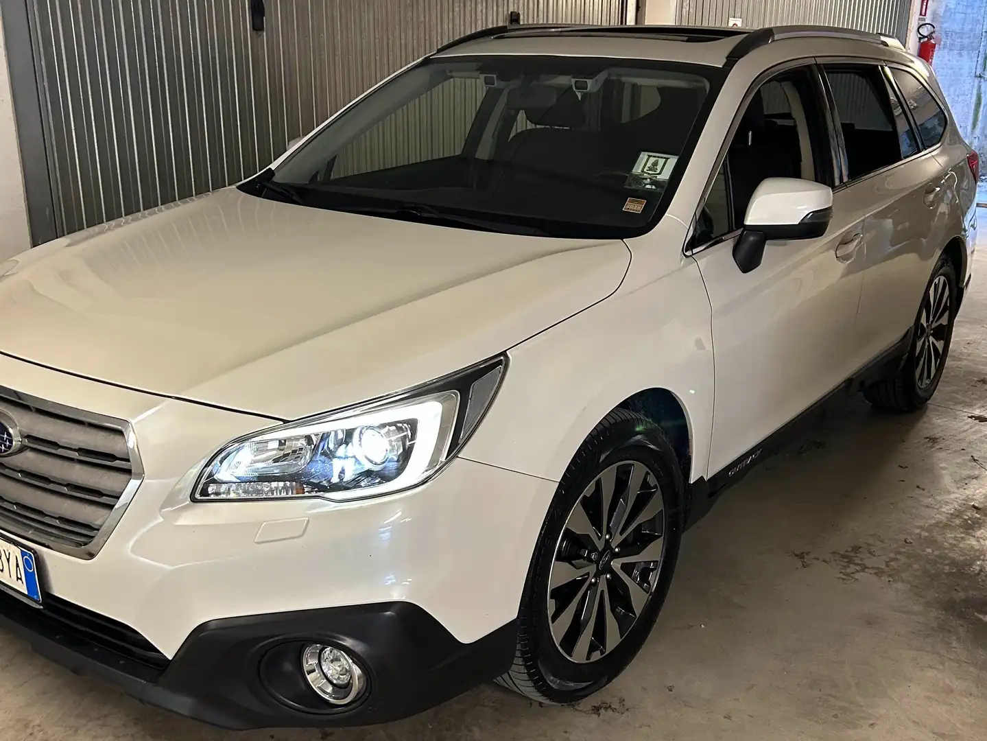 Subaru OUTBACK Outback V 2015 2.0d Unlimited lineartronic Biały - 2