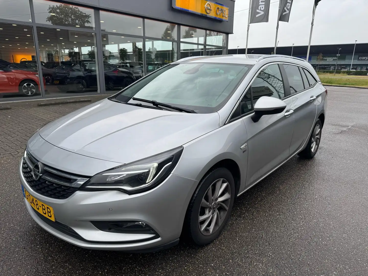 Opel Astra Sports Tourer 1.4 Turbo 120 Jaar Edition | 150pk | Grigio - 2