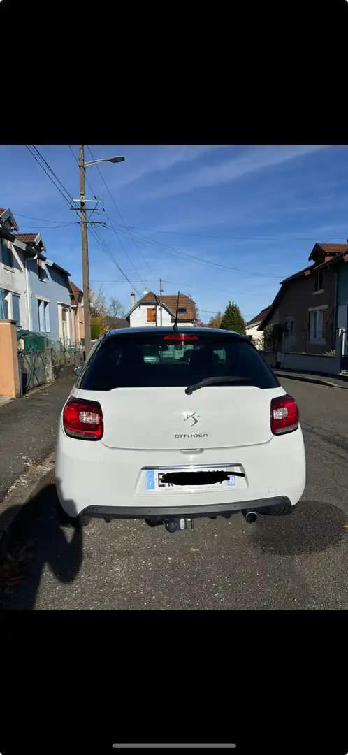 Citroen DS3 HDi 90 FAP Airdream So Chic - 2