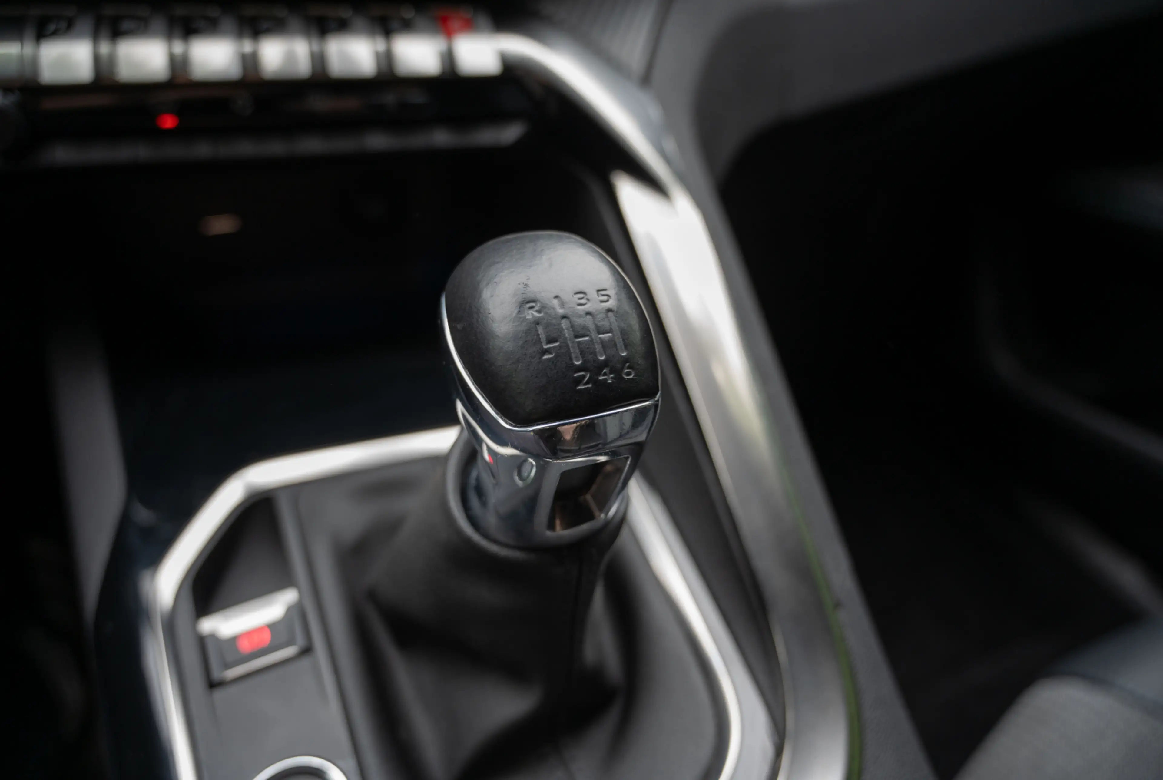 Peugeot 3008 Allure Pack PureTech 130 *GW-TOP-DEAL* — photo 7