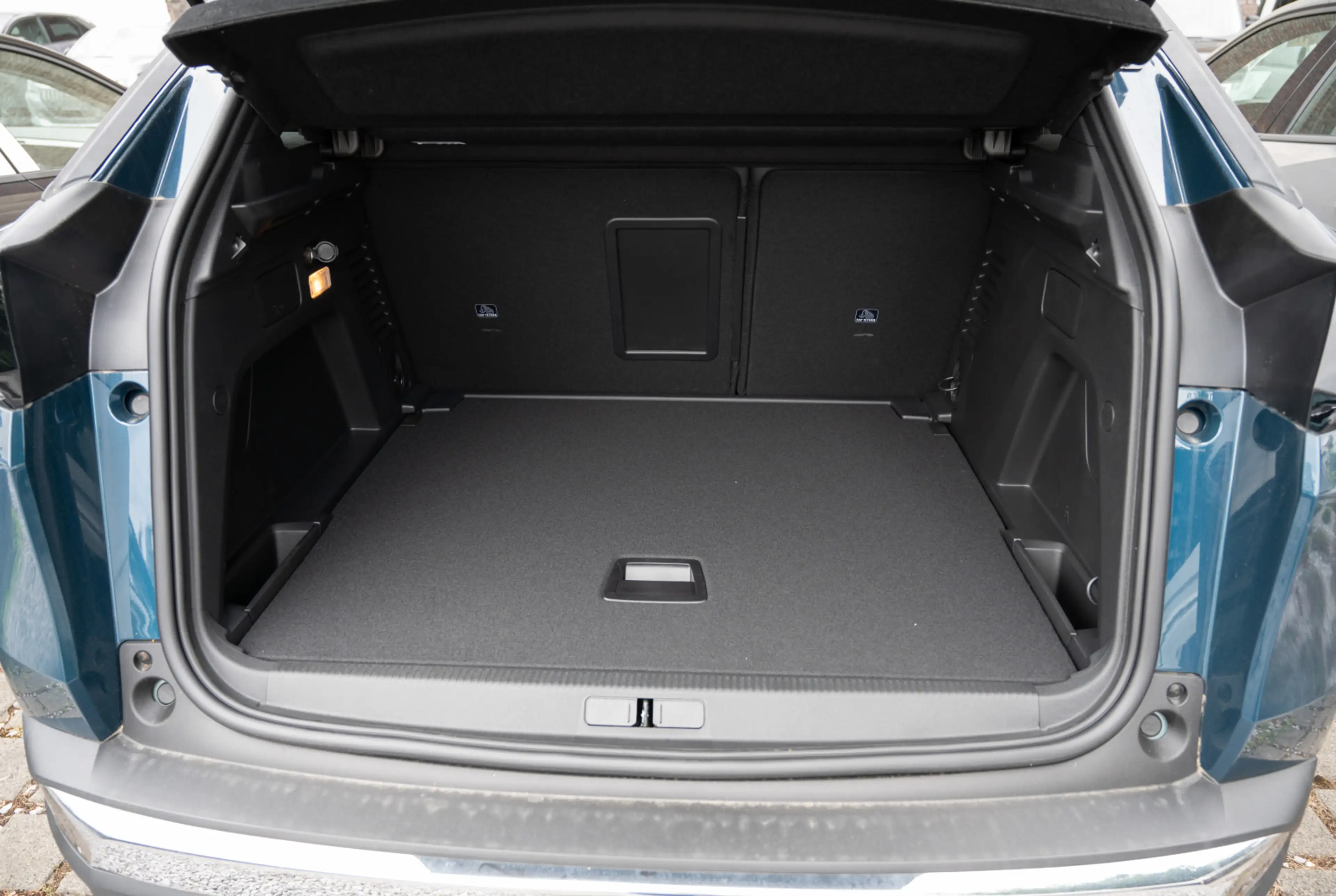 Peugeot 3008 Allure Pack PureTech 130 *GW-TOP-DEAL* — photo 12