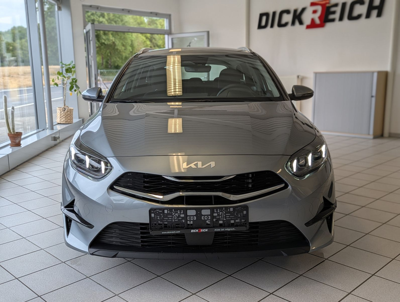 Kia Ceed SW / cee'd SW 1.5 DCT Spirit LED JBL Cam 7J — photo 2