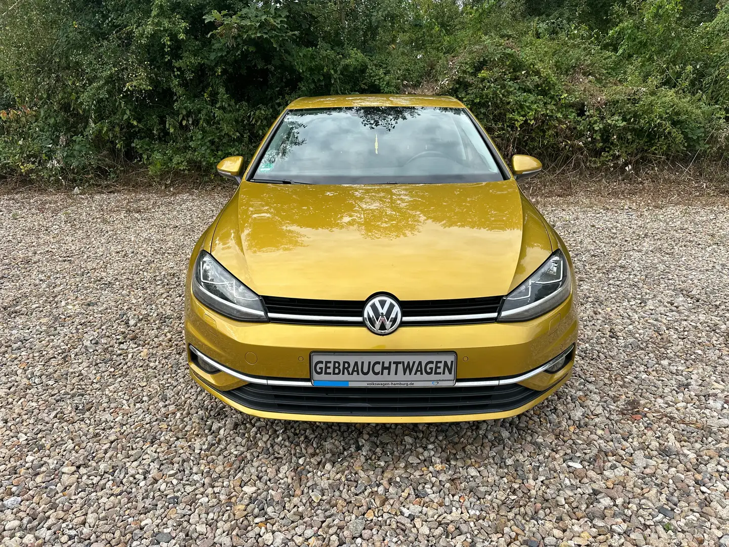 Volkswagen Golf Sound / Dynaudio / Apple Car Play / PDC / Klima Zlatá - 2
