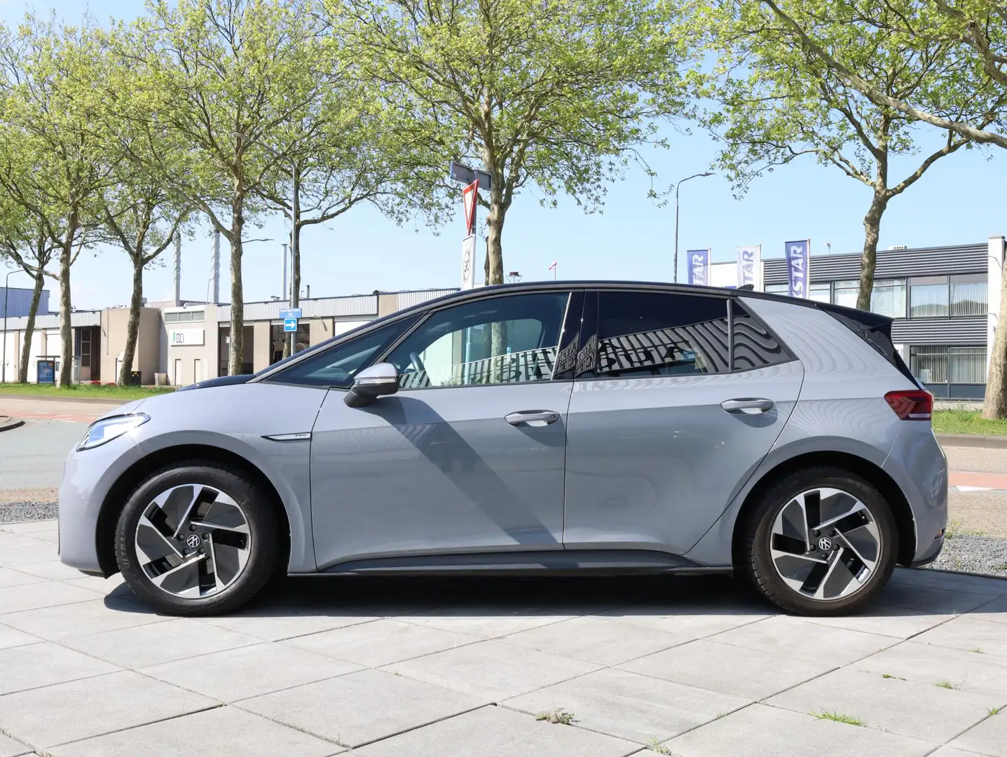 Volkswagen ID.3 Pro 58 kWh 150KW | Panodak | Head-up | keyless | C Grijs - 2