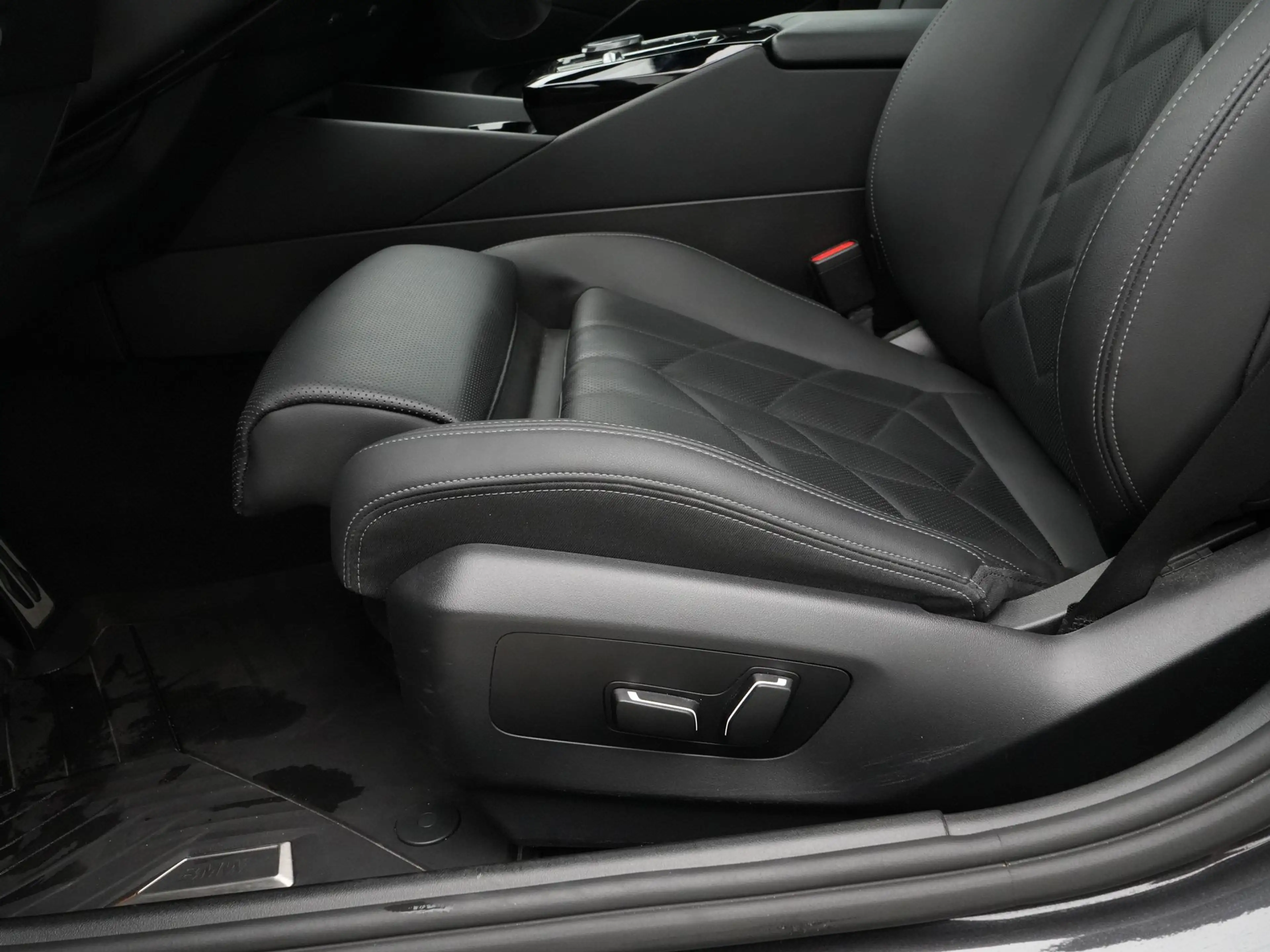 BMW 530 5 Serie 530e Sedan — photo 15