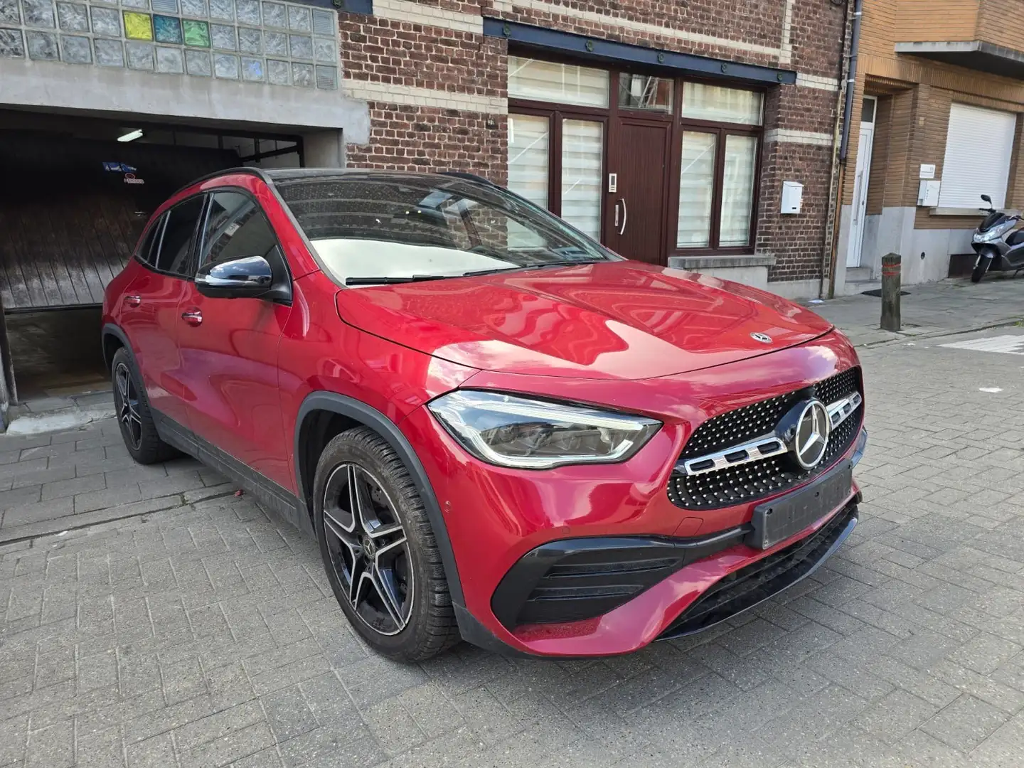 Mercedes-Benz GLA 250 4Matic 8G-DCT Progressive - 1