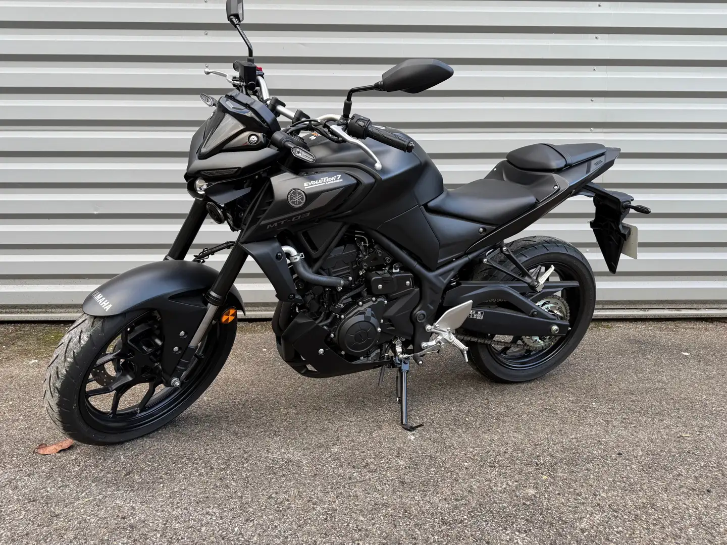Yamaha MT-03 Negru - 2