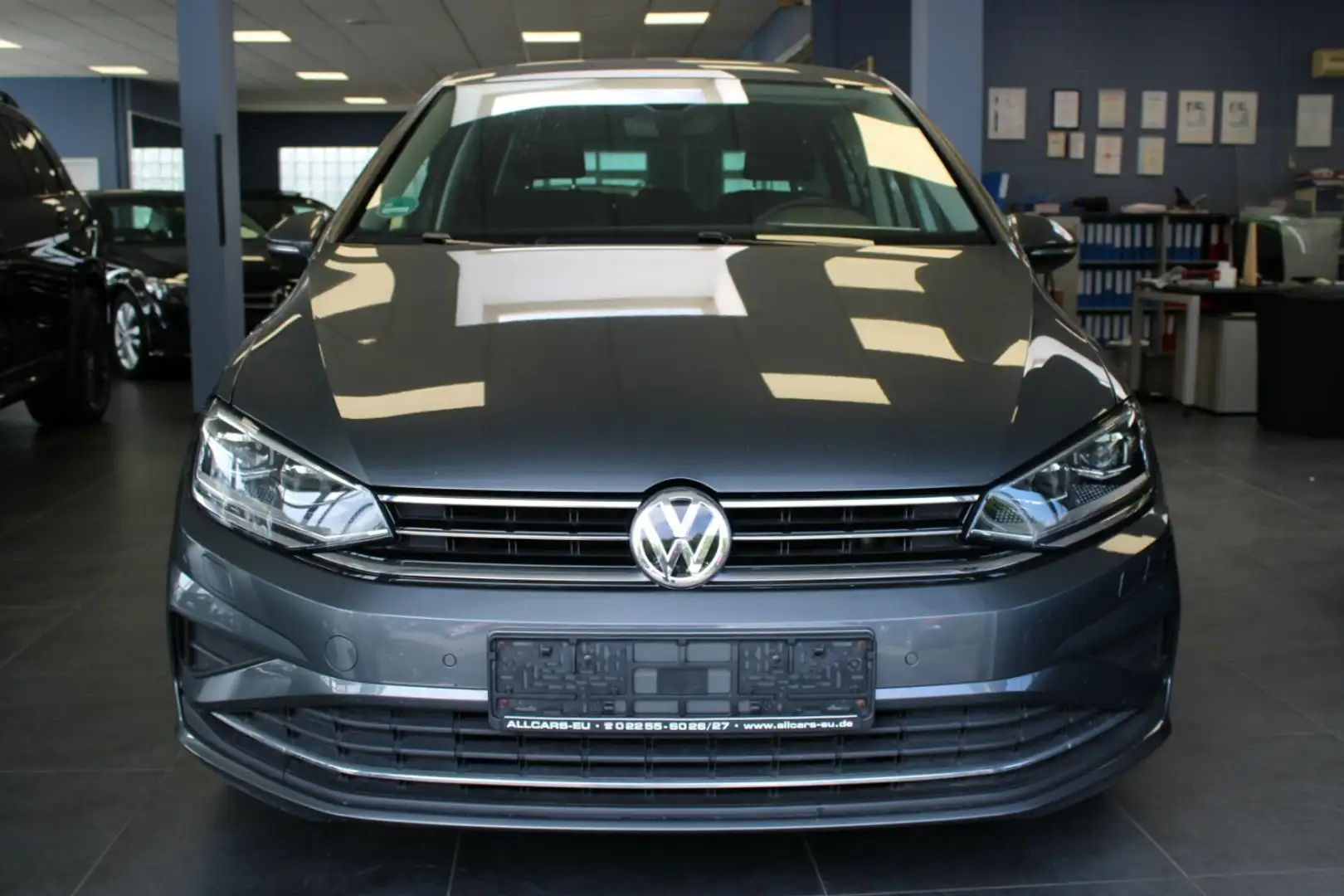 Volkswagen Golf Sportsvan 1.0 TSI OPF United Grau - 2