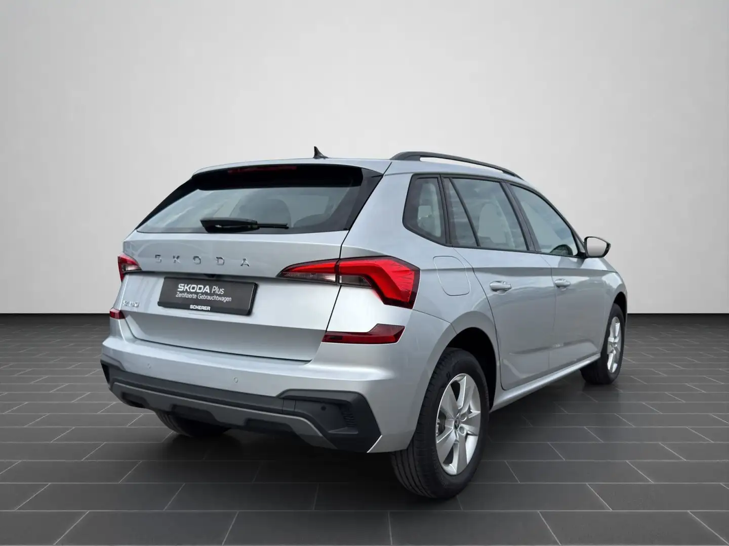 Skoda Kamiq 1.0 DSG ACC RFK Carplay Silber - 2