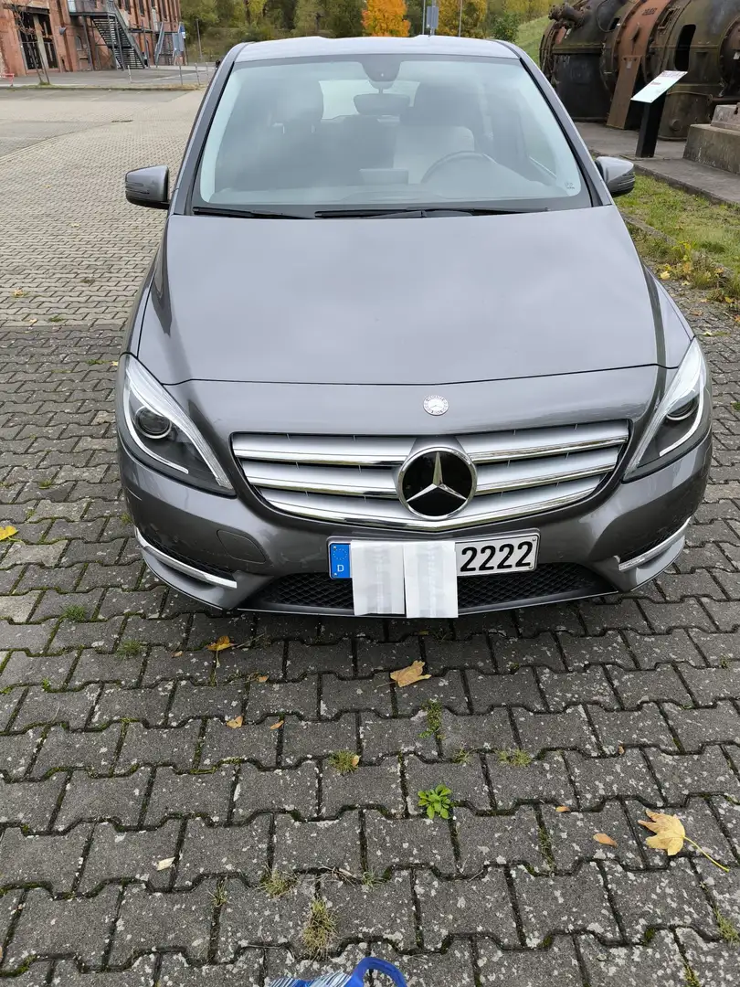 Mercedes-Benz B 180 B 180 (BlueEFFICIENCY) Grau - 2
