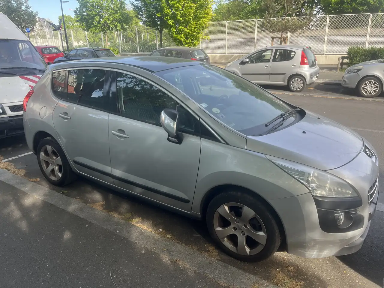 Peugeot 3008 1.6 HDi 112ch FAP Business Pack