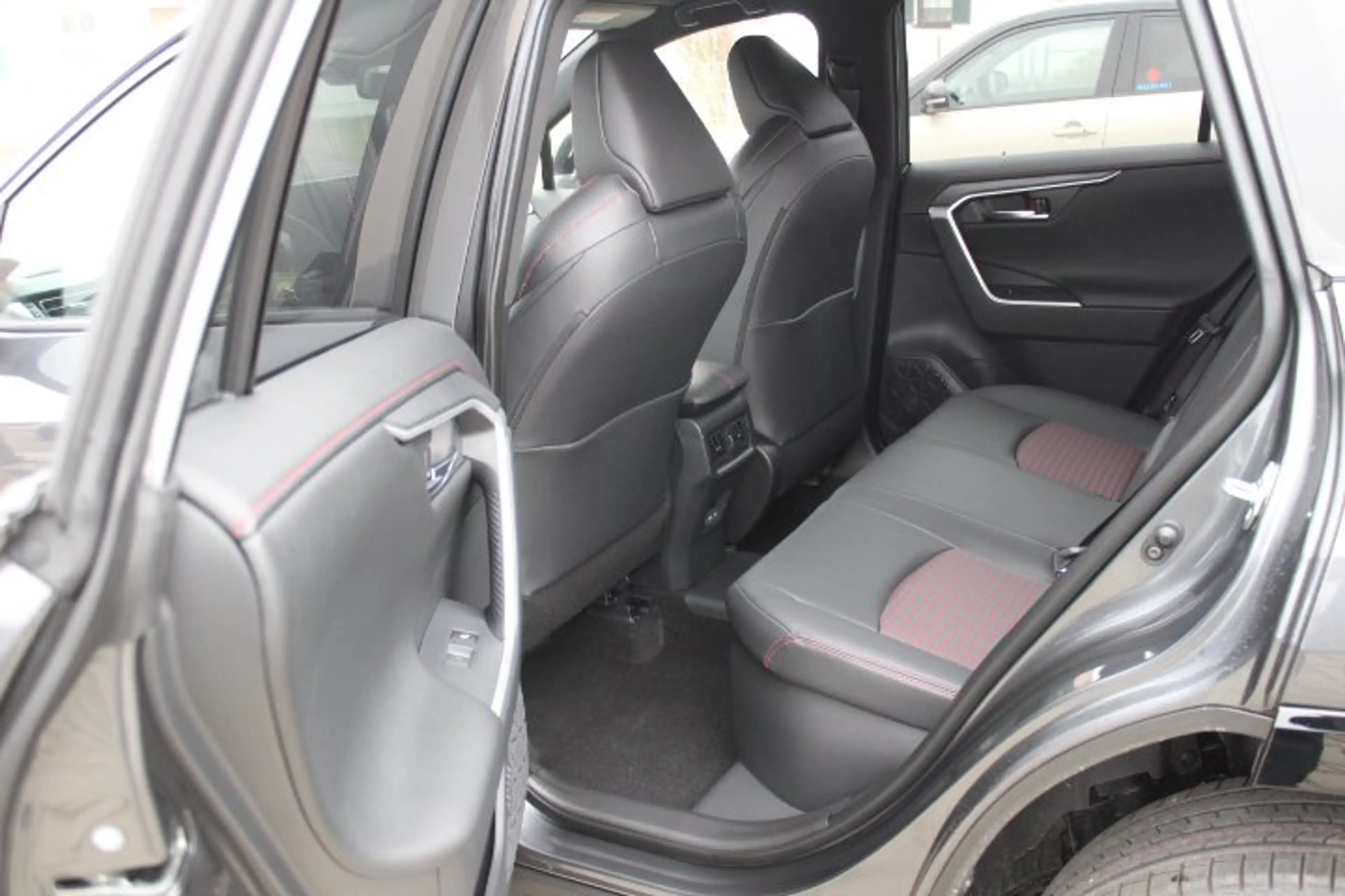 Suzuki Across Across PLUG-IN HYBRID — photo 6