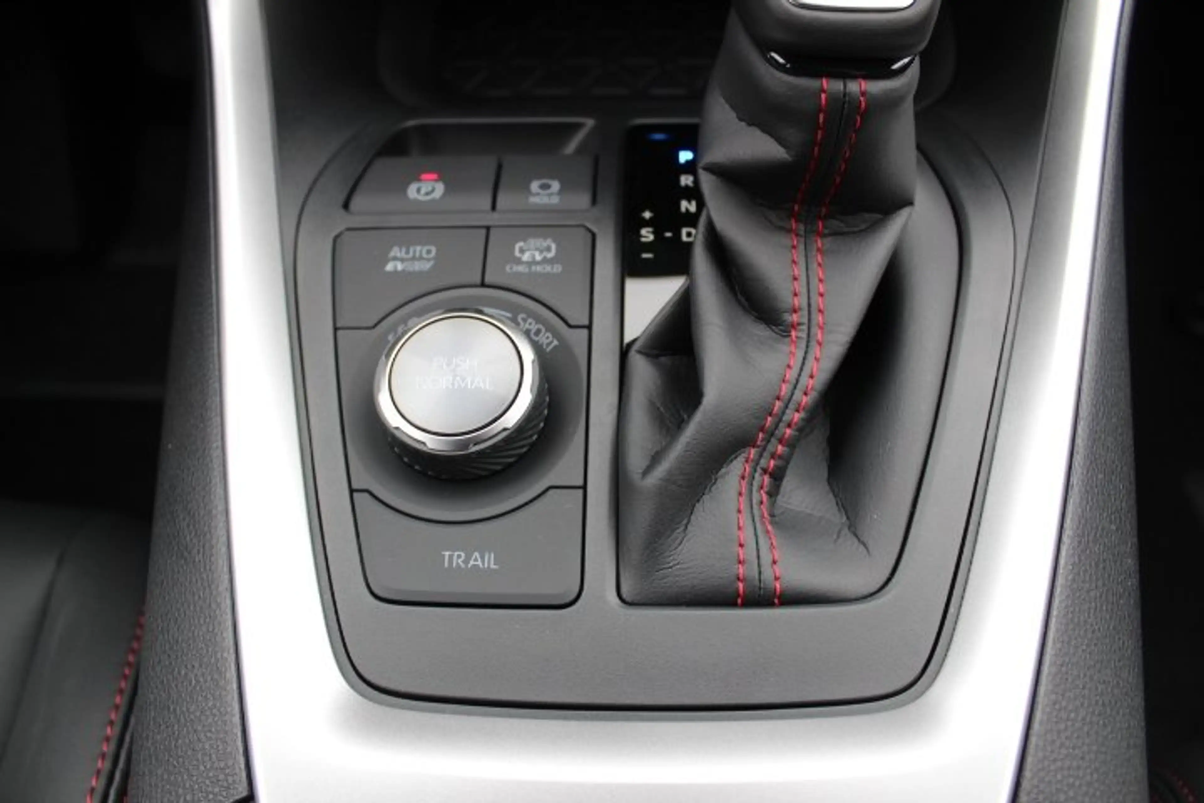 Suzuki Across Across PLUG-IN HYBRID — photo 12