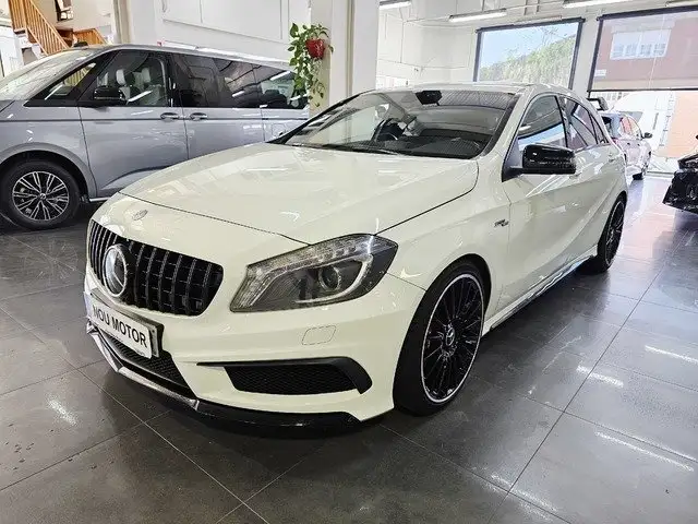 Mercedes-Benz A 45 AMG 4Matic 7G-DCT