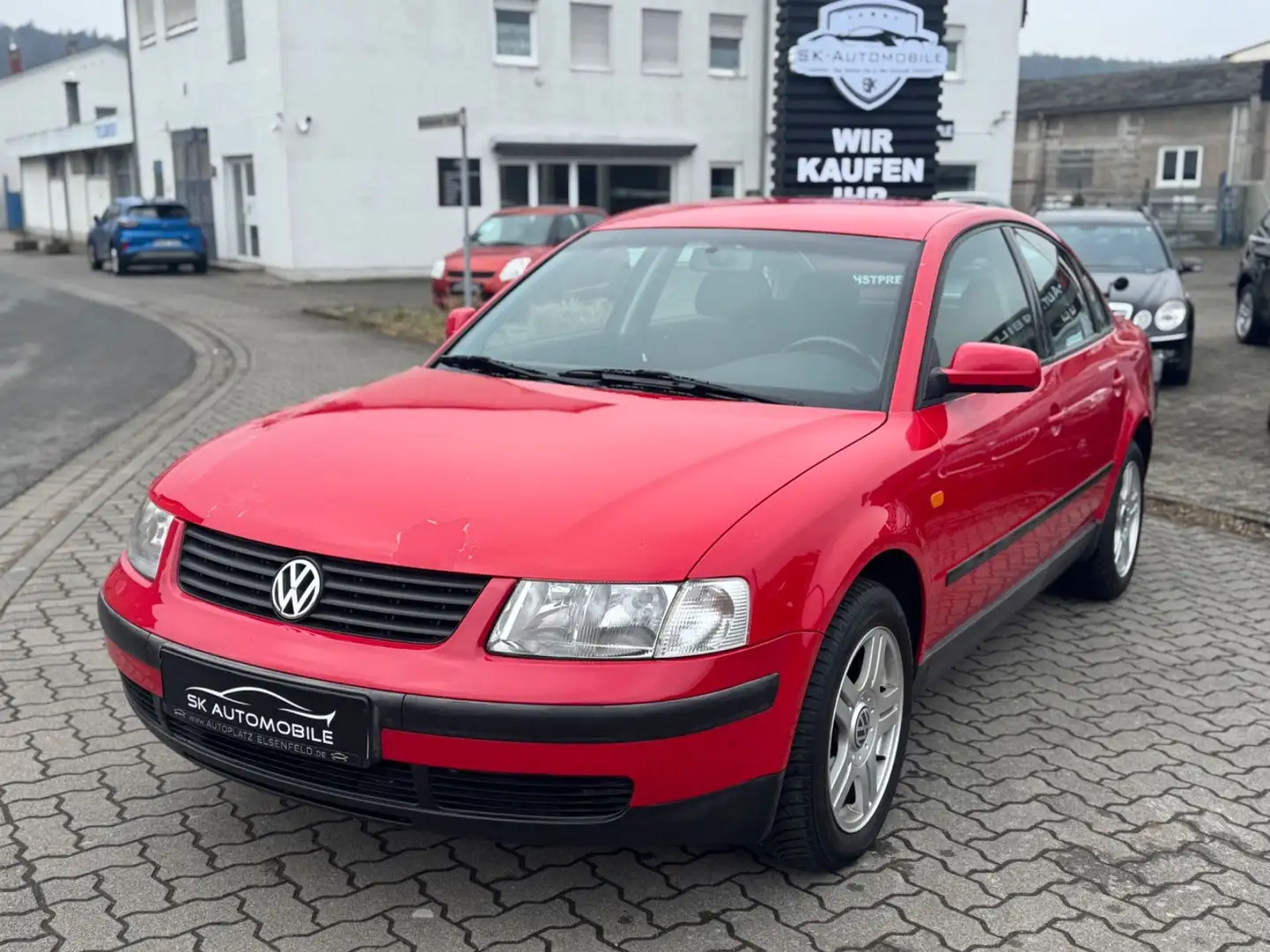 Volkswagen Passat 1.8 T Highline 2.HAND/ROT/CLIMATRONIC/TOP Rouge - 2