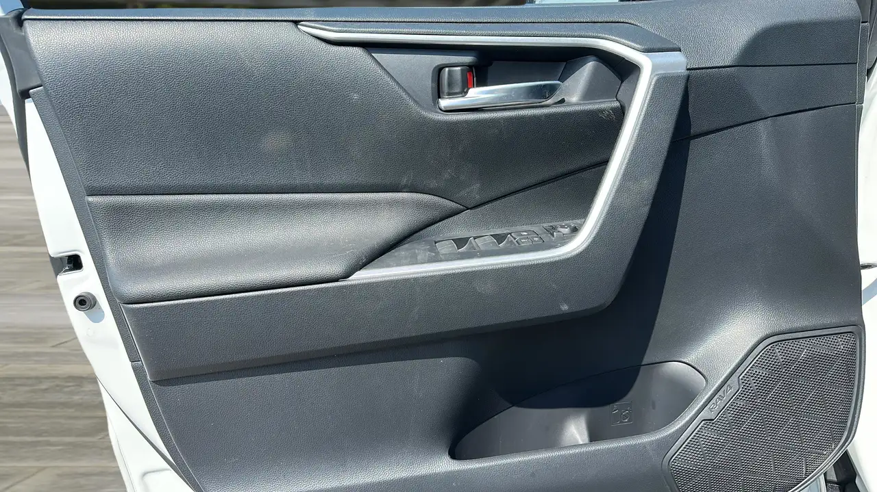 Toyota RAV 4 Prime снимка Toyota RAV 4 Prime