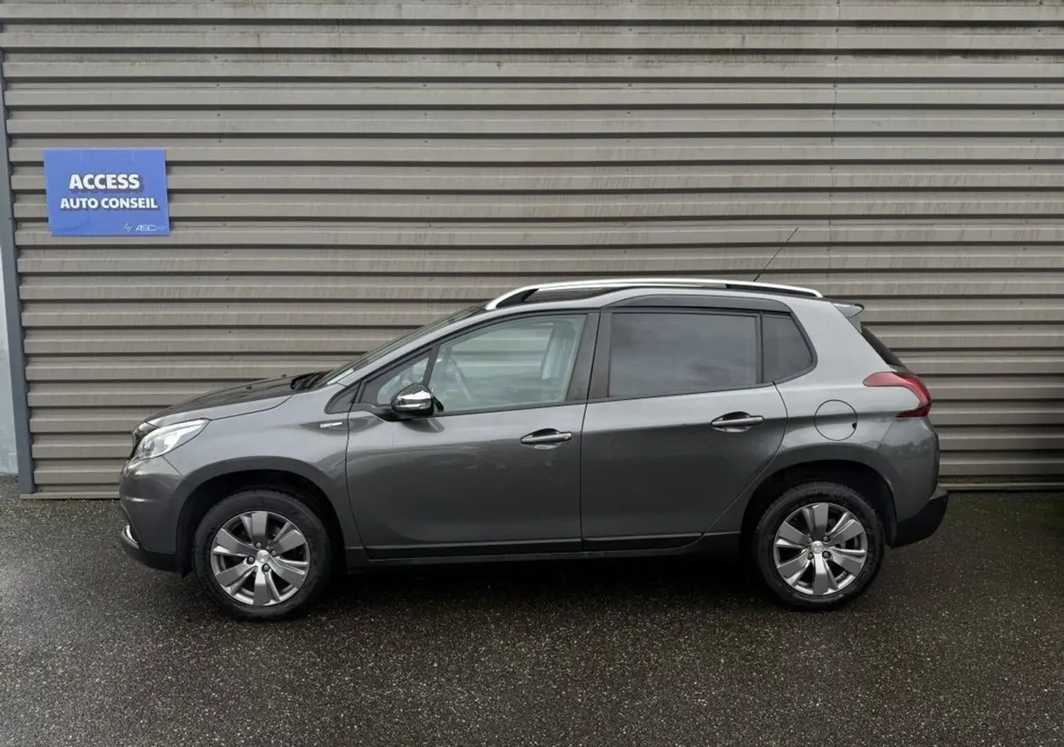 Peugeot 2008 Finition STYLE COURROIE REMPLACEE GARANTIE Gris - 2