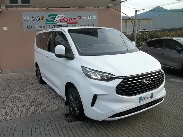 Ford Tourneo Custom 9POSTI TITANIUM