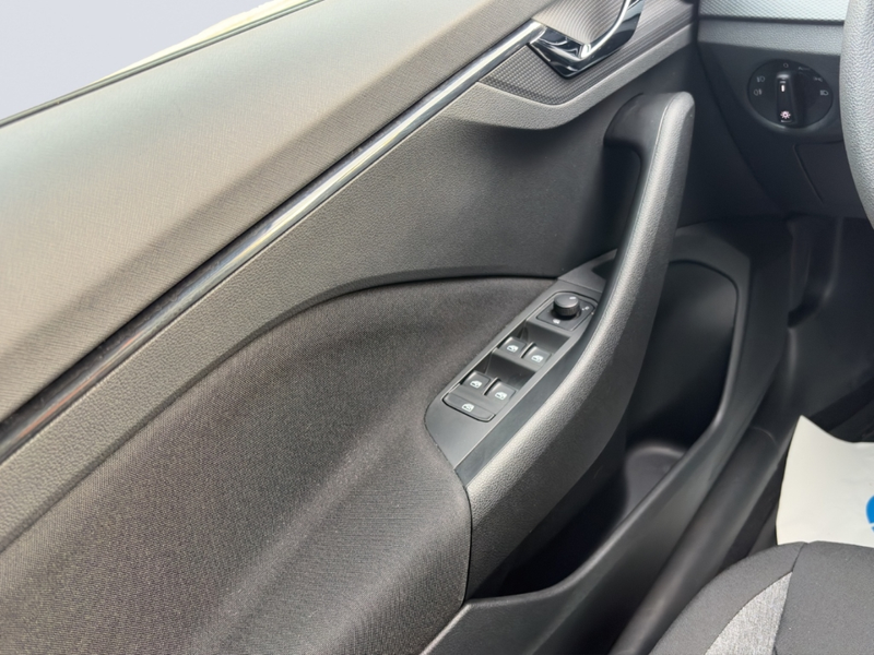 Skoda Scala 1.0TSI 85kW DSG LED PDC Klima Sitzheizung — photo 13