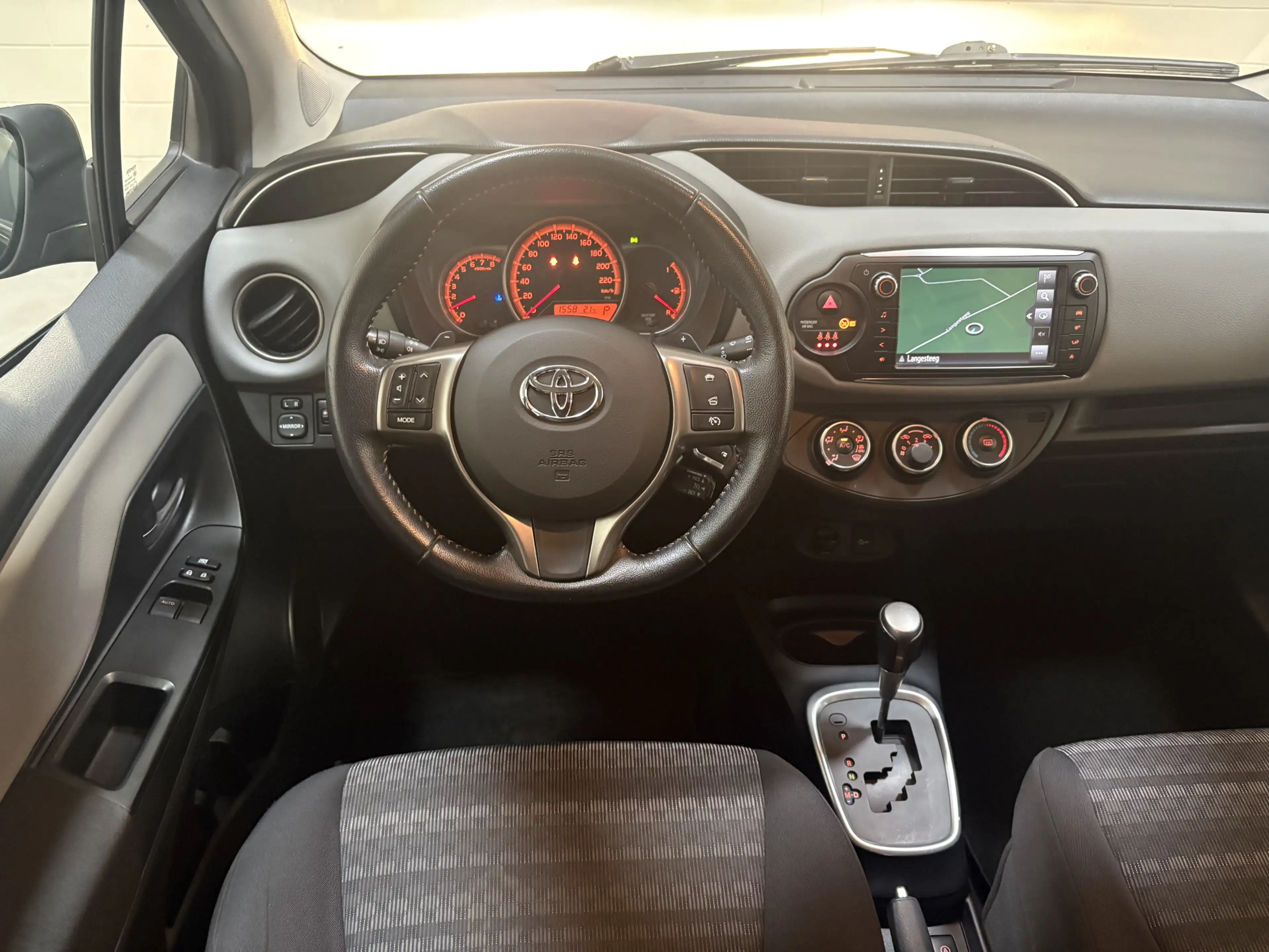 Toyota Yaris 1.3 VVT-i Business Plus Automaat, 1e eigenaar, Dea — photo 12