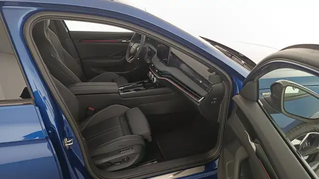 Skoda Superb view 10