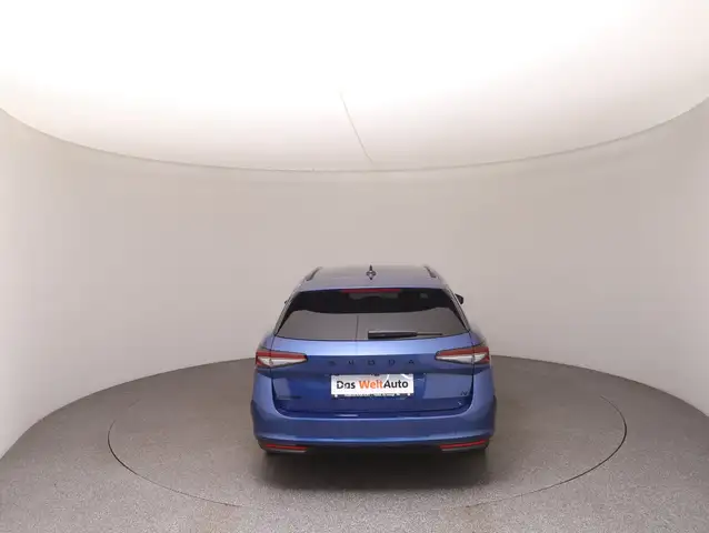 Skoda Superb view 6