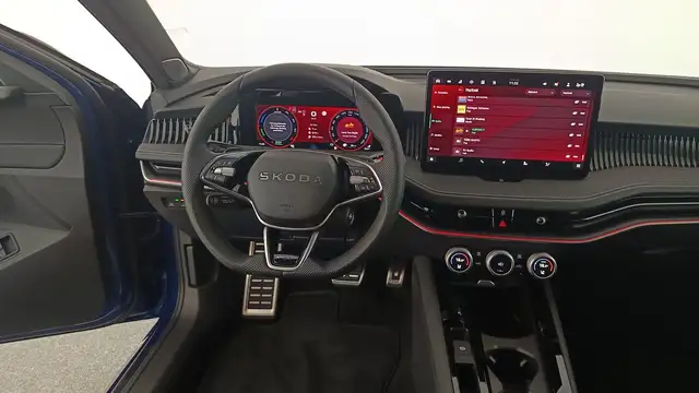Skoda Superb view 12