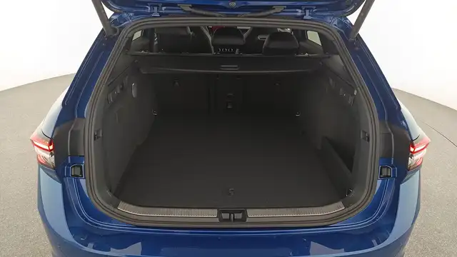Skoda Superb view 7